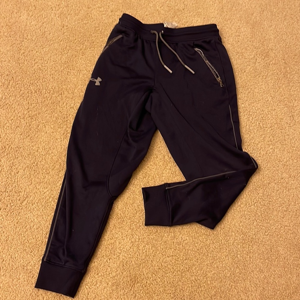 Boys tapered sweats with zip pockets